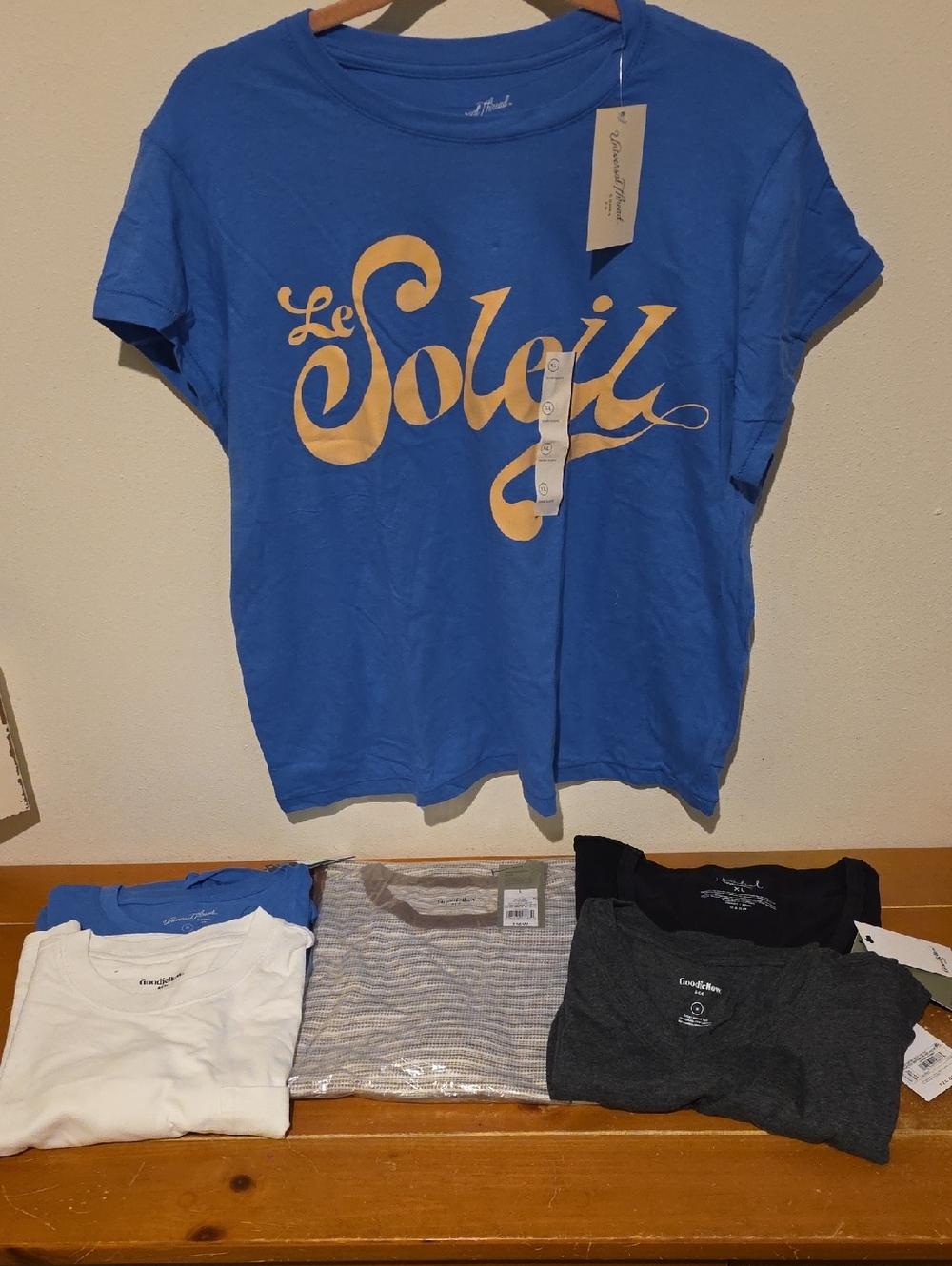 Lot Of Mens And Womens Tshirts